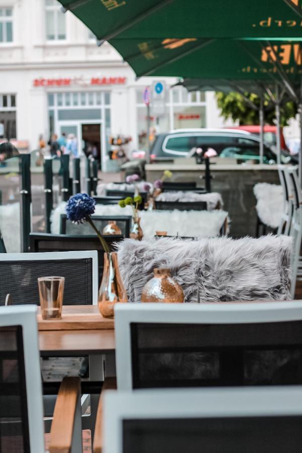 Hotel Schwarzer Adler Jever Eksteriør billede