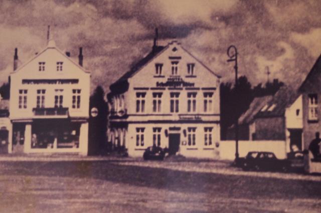Hotel Schwarzer Adler Jever Eksteriør billede